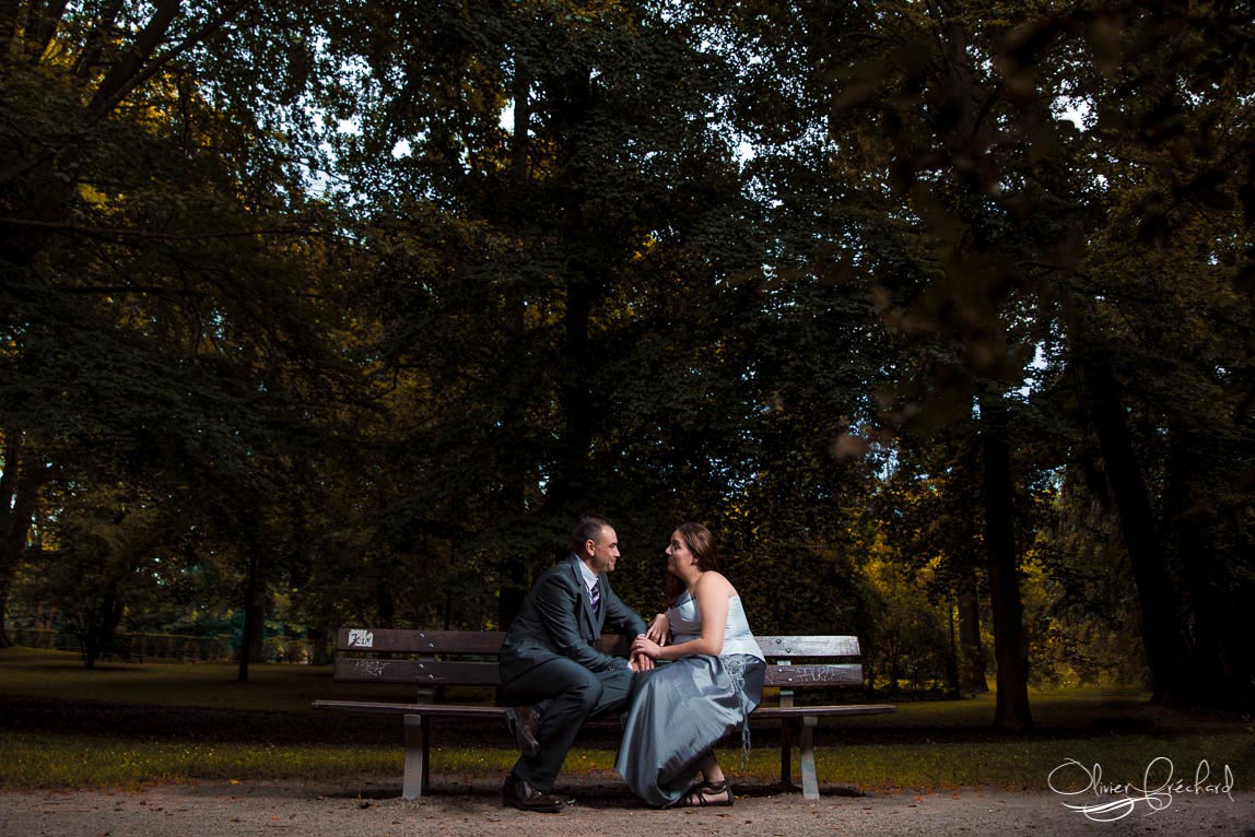 photo de couple dans un parc à Strasbourg en alsace