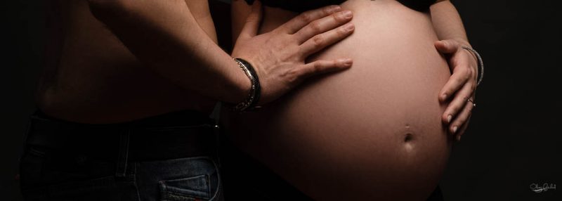 photo de grossesse en studio à Strasbourg