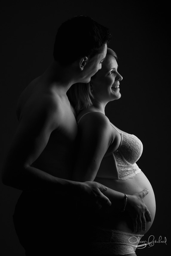 photos de grossesse et de bébé en studio photo à Strasbourg