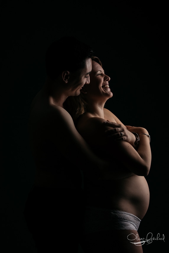 photos de grossesse et de bébé en studio photo à Strasbourg