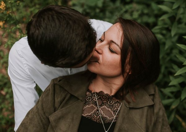 photographe-couple-engagement-alsace-strasbourg-love-emotions-amour-foret-nature-simple (1)