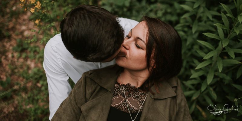 photographe-couple-engagement-alsace-strasbourg-love-emotions-amour-foret-nature-simple (1)