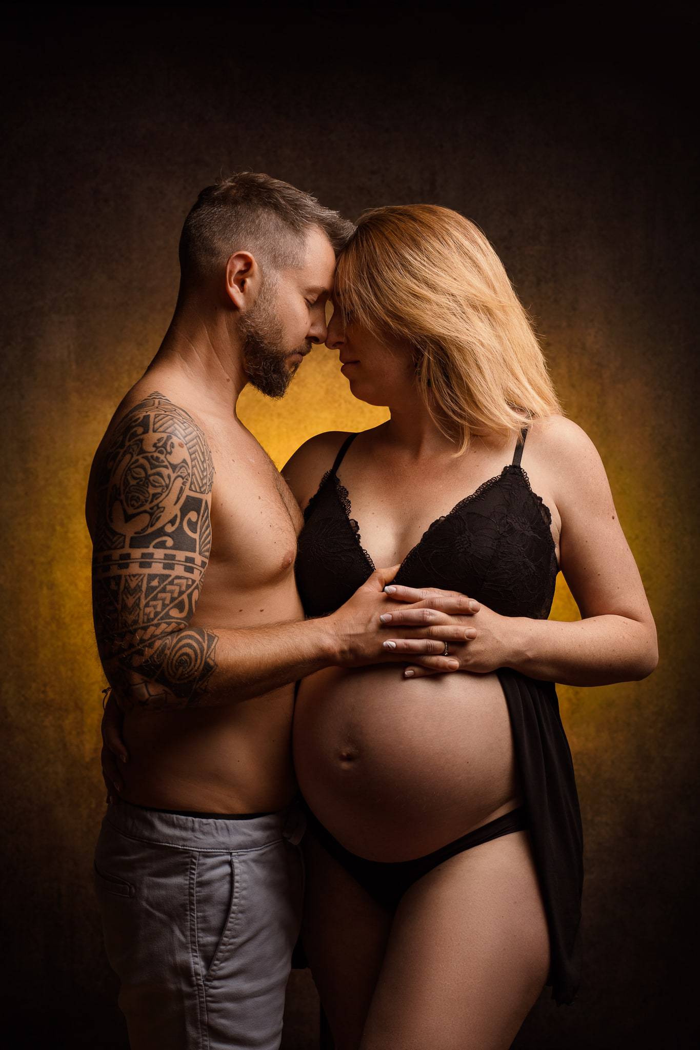 Photos de grossesse en studio à Strasbourg Alsace